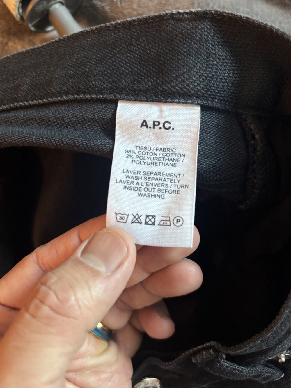 A.P.C. Men's Black Slim Jeans with Subtle Fade - Picture 6 of 6
